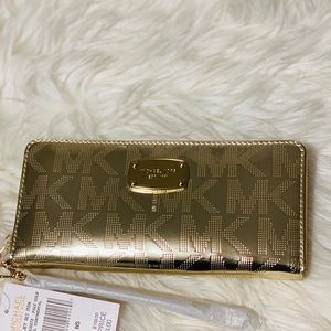 💕Michael Kors Zip Around Wallet